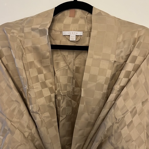 Silk Robe - Picture 3 of 4